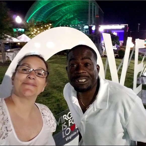 Hi I’m Erin 💜💙🍀⚓️👸🏻🤴🏾🇮🇪+🇮🇹=🇺🇸 - Picture 3 of 8